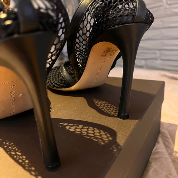Bottega Veneta mesh chain link pumps
Box & dust bag included! - Picture 12 of 16
